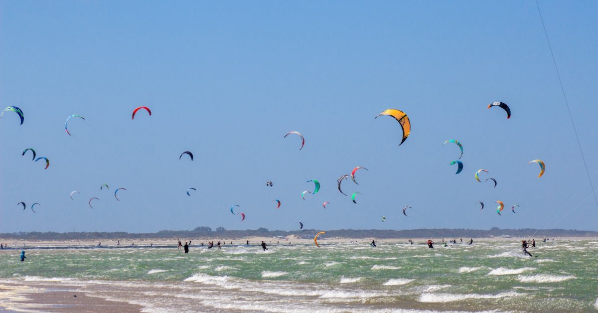 Kitesurf en Méditerranée, illustration du spot de l'Almanarre
